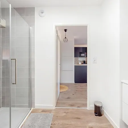 In With Kitchen